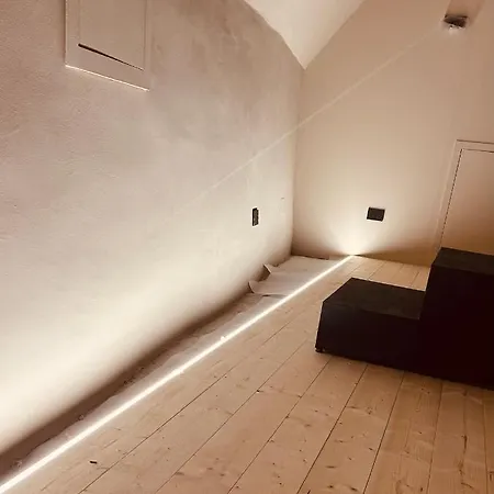아파트 Cave, Design *